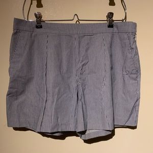 Cute stripped shorts